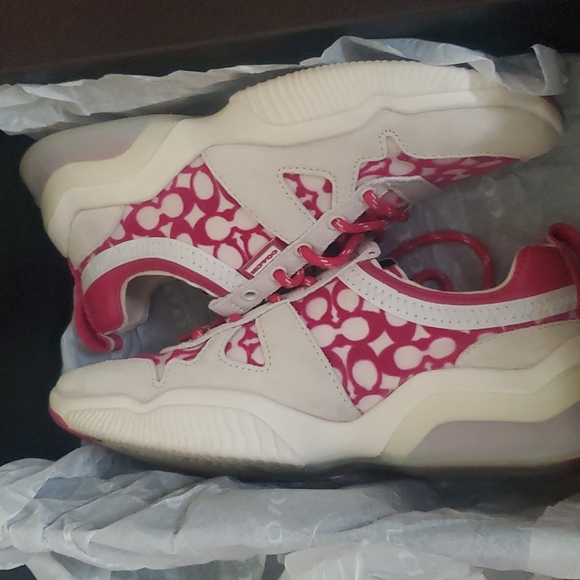 Coach women's shoes - Picture 1 of 3
